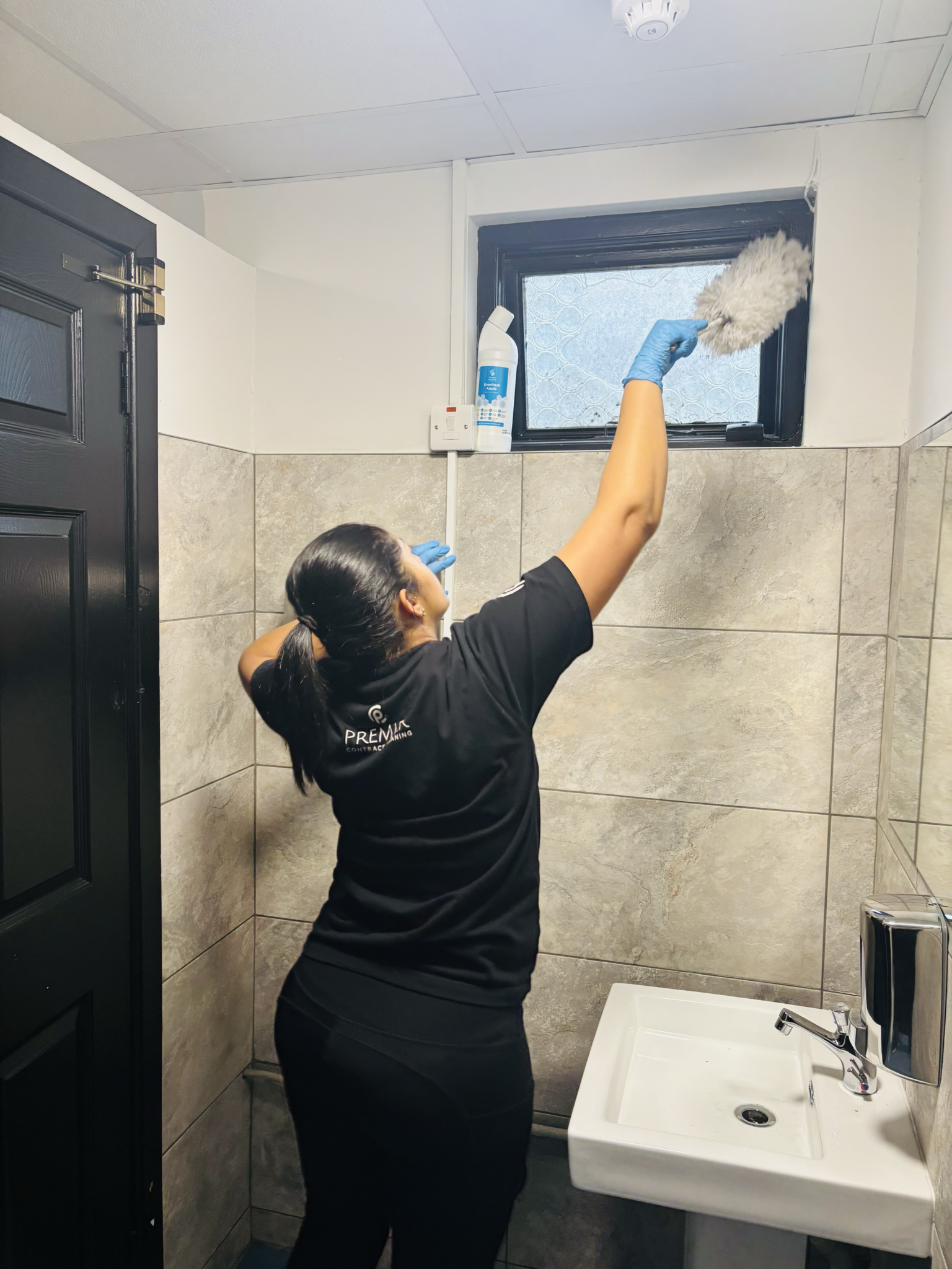 commercial bathroom cleaning service dublin